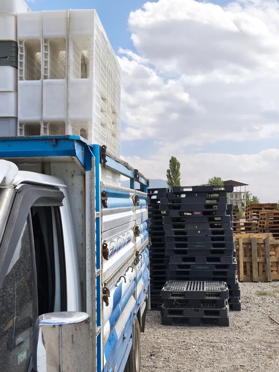 Van palet alım satımı nakliye aracı ve palet yükleme